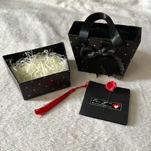 Mini handbag-shaped gift box